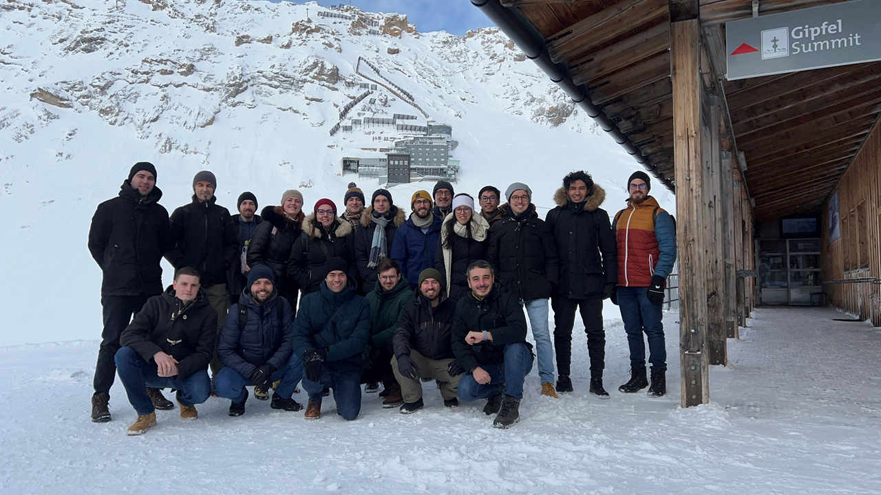 The 20 participants on the Zugspitze with the Environmental Research Station Schneefernerhaus - venue hosting the workshop - in the background